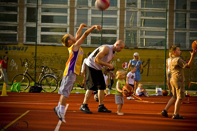 18/21 Akcja NJB DLA DZIECIAKÓW doszła do półmetka