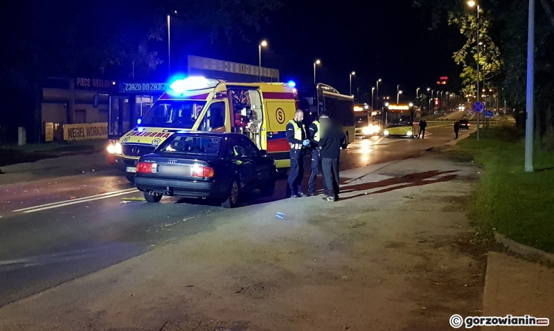 4/9 Kierowca audi potrącił pieszą