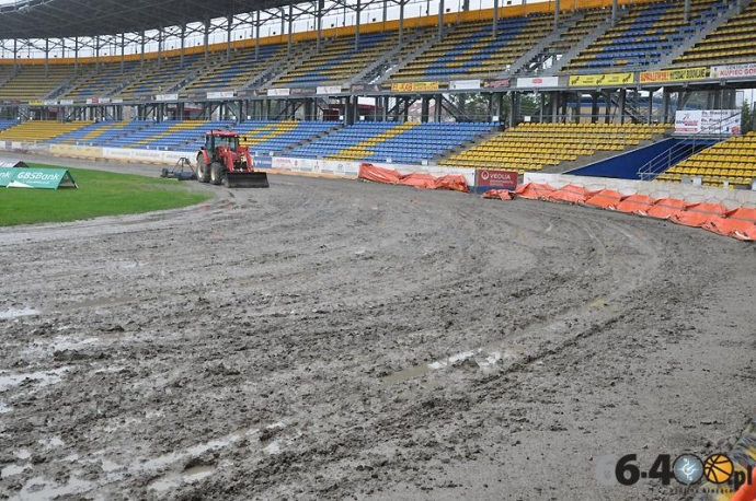 15/31 Stan toru żużlowego - 30.07.2011 godz. 17:00