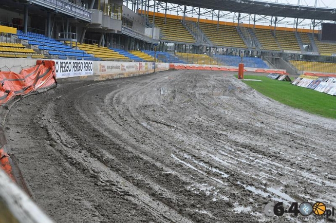 17/31 Stan toru żużlowego - 30.07.2011 godz. 17:00