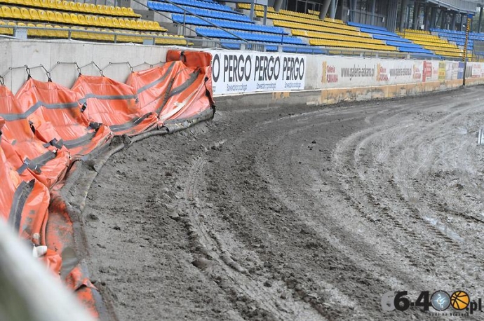 18/31 Stan toru żużlowego - 30.07.2011 godz. 17:00