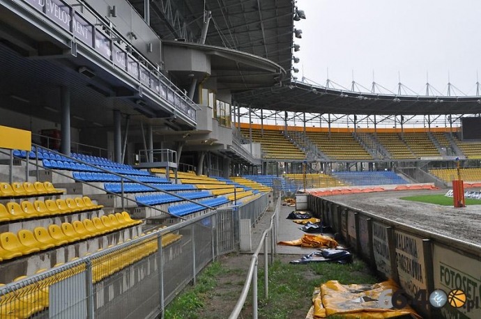 21/31 Stan toru żużlowego - 30.07.2011 godz. 17:00