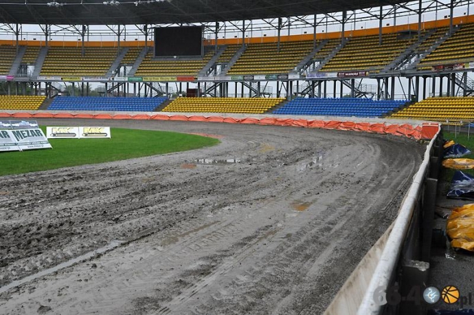 23/31 Stan toru żużlowego - 30.07.2011 godz. 17:00