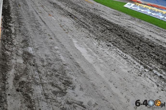 25/31 Stan toru żużlowego - 30.07.2011 godz. 17:00