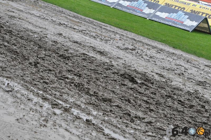 26/31 Stan toru żużlowego - 30.07.2011 godz. 17:00