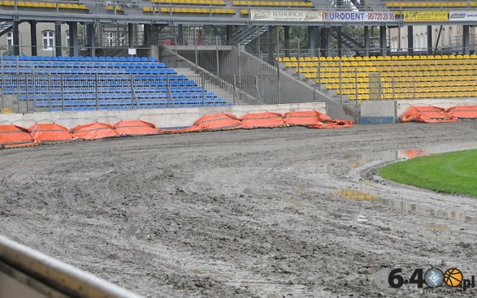 29/31 Stan toru żużlowego - 30.07.2011 godz. 17:00