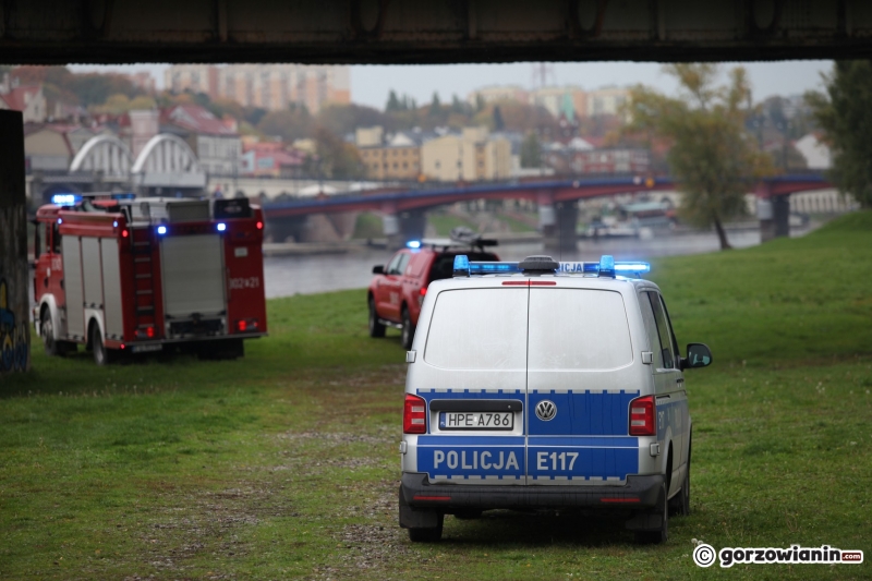 6/15 Poszukiwania mężczyzny, który wskoczył do Warty