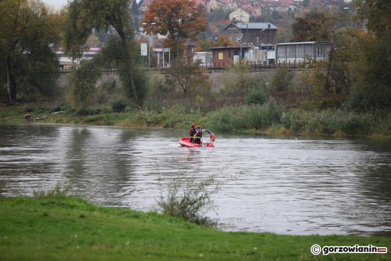 7/15 Poszukiwania mężczyzny, który wskoczył do Warty