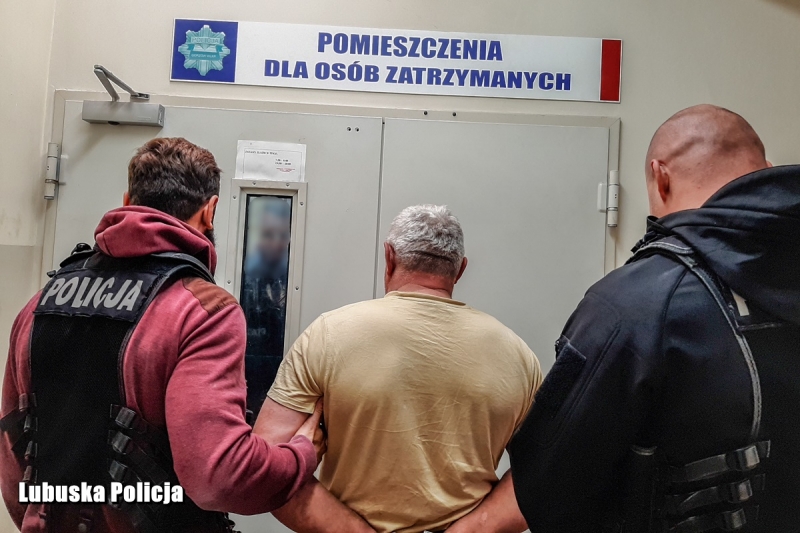 3/6 Odzyskane luksusowe BMW