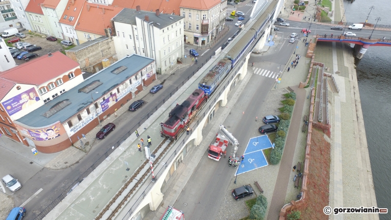 6/7 Awaria lokomotywy na estakadzie kolejowej