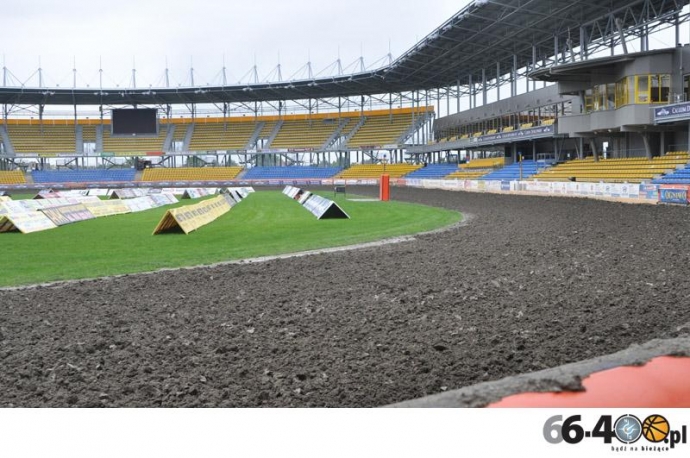 14/15 Stan toru żużlowego - 31.07.2011 godz. 12:00