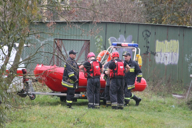 4/5 Zwłoki wyciągnięte z Warty