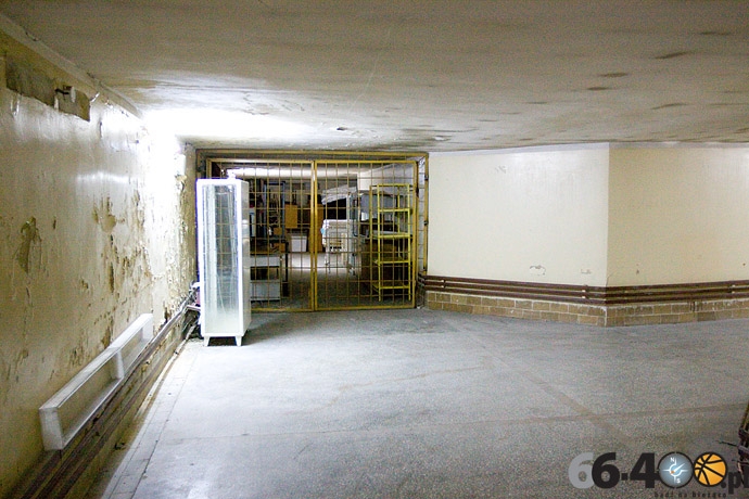 3/7 Szpitalne katakumby