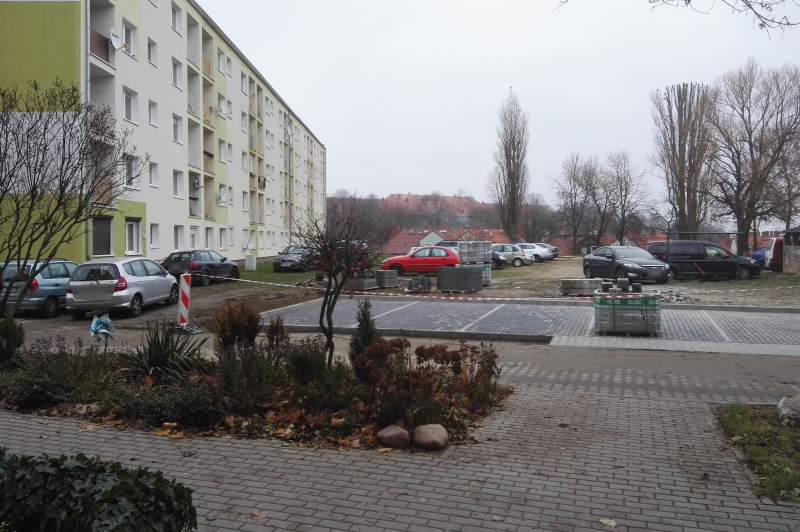 4/9 Parkingowy problem przy ul. Asnyka