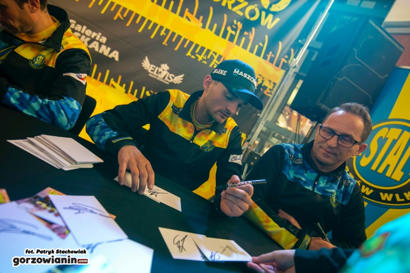 10/16 Spotkanie żużlowców z kibicami