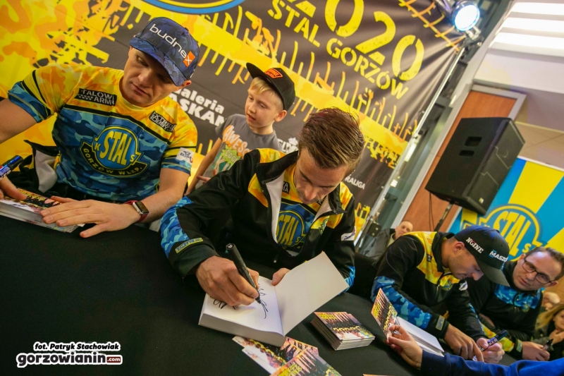 11/16 Spotkanie żużlowców z kibicami