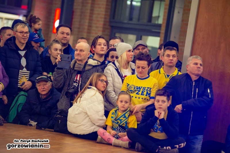 12/16 Spotkanie żużlowców z kibicami