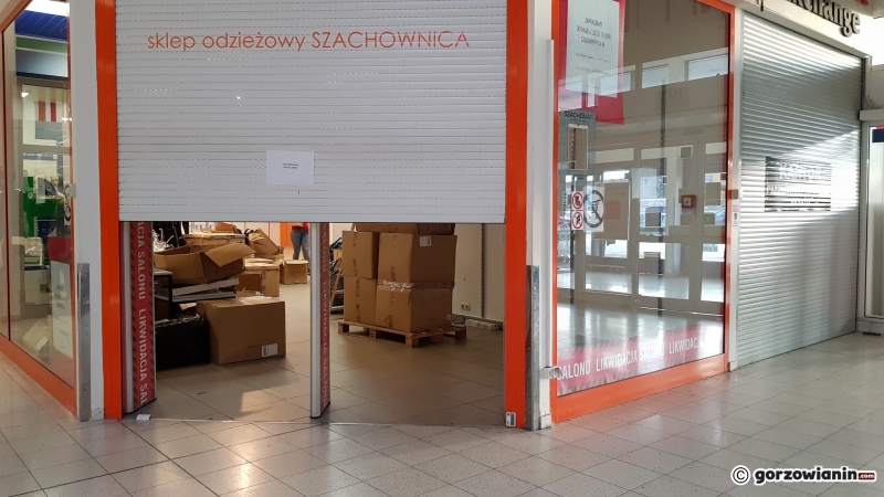 4/7 Sklepy zamykają się przy Słowiańskiej