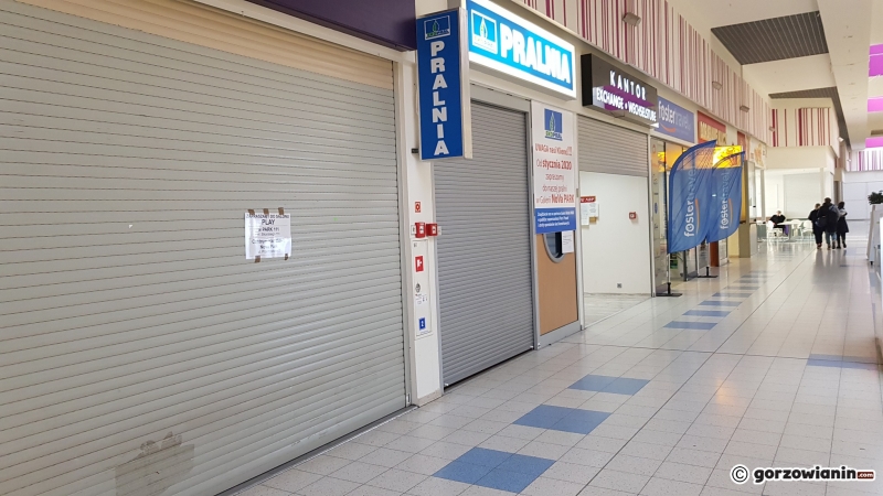 7/7 Sklepy zamykają się przy Słowiańskiej