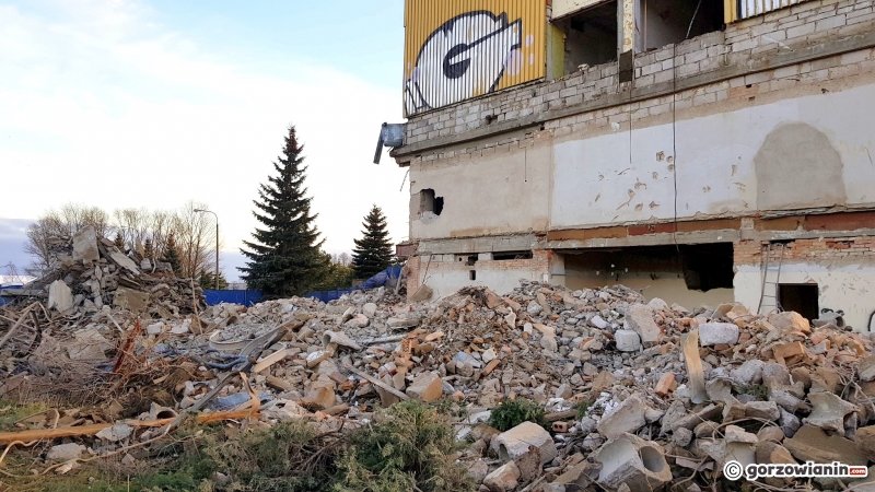 5/9 Rozbiórka wieżowca Ursusa