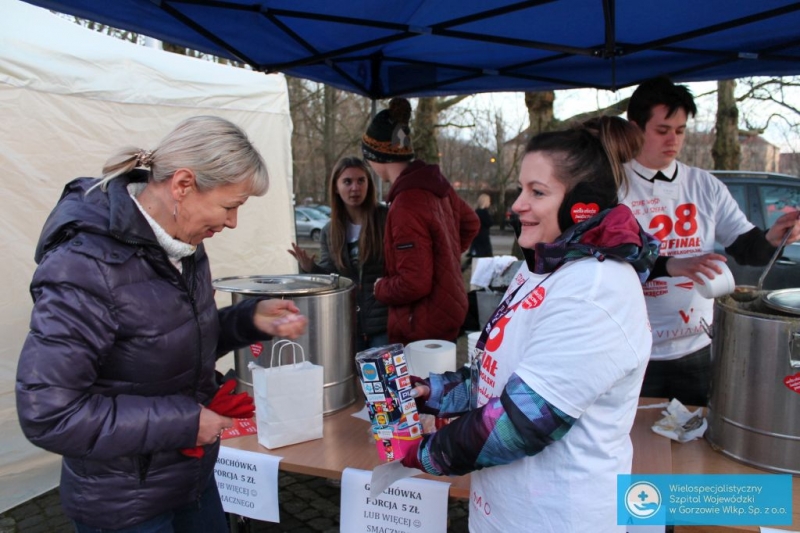 8/32 Szpitalna grochówka hitem 28. Finału WOŚP w Gorzowie