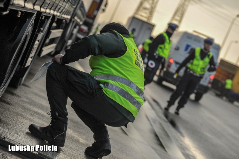 3/22 Zmasowane działania służb na S3