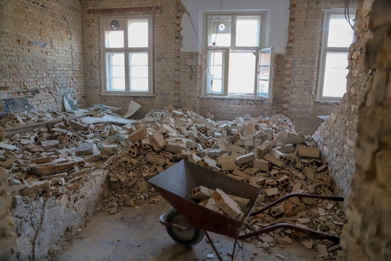 4/7 Demolka dawnego szpitala przy Warszawskiej