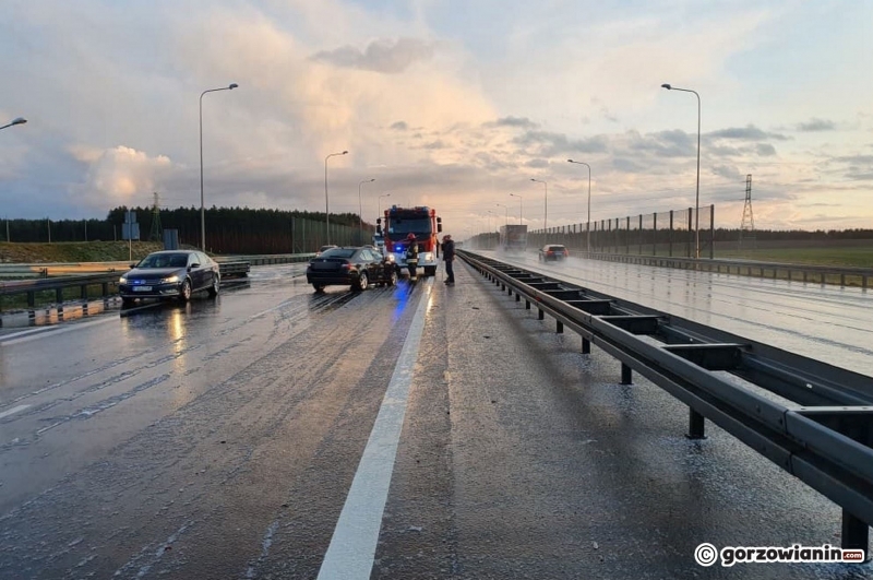 3/3 Zderzenie czterech aut na S3