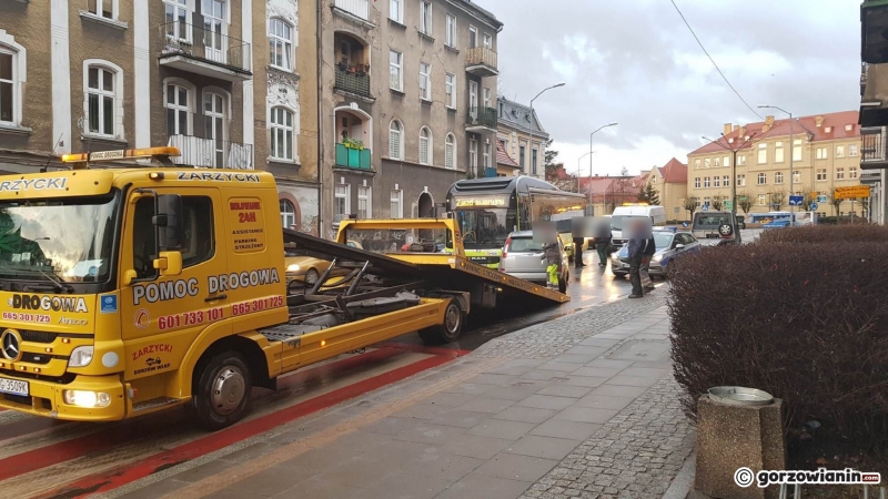 2/7 Potrącenie i kolizja na Wybickiego 