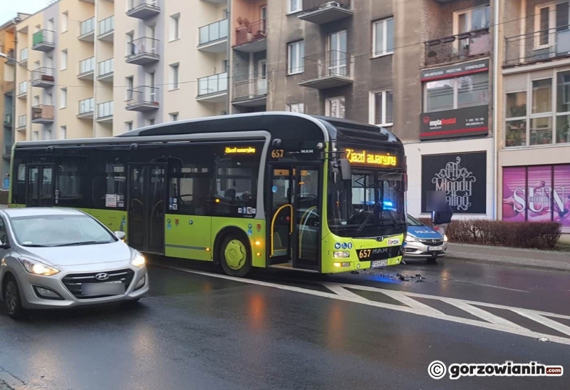 3/7 Potrącenie i kolizja na Wybickiego 