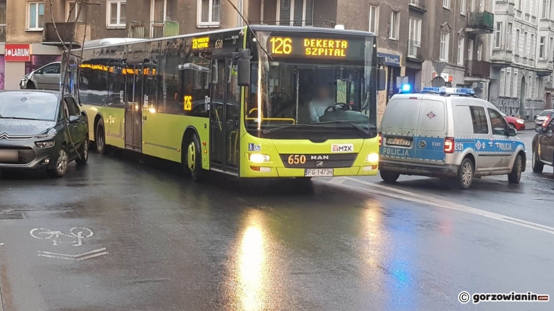 6/7 Potrącenie i kolizja na Wybickiego 