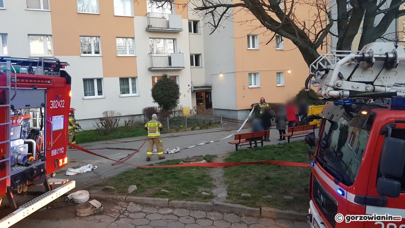 1/4 Pożar przy ul. Plac Staromiejskim