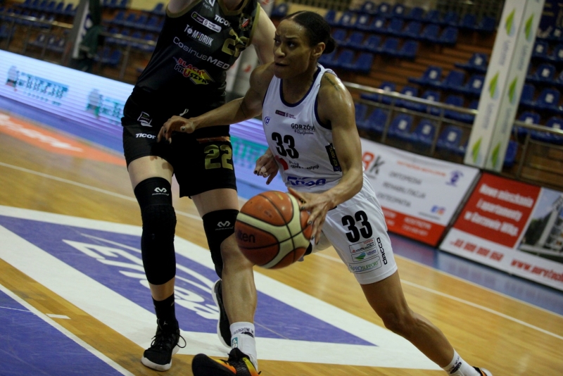 3/26 Akademiczki wygrywają z Widzewem