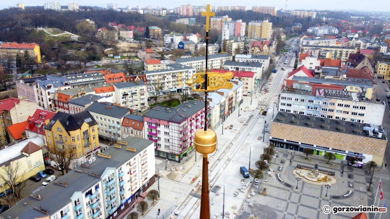 4/6 Nowa iglica i hełm na katedrze