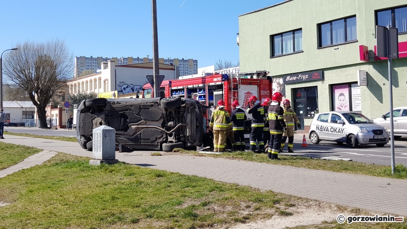 2/7 Poważny wypadek na Kosynierów Gdyńskich