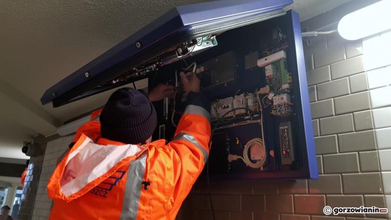 5/7 Elektroniczne wyświetlacze na dworcu w Gorzowie