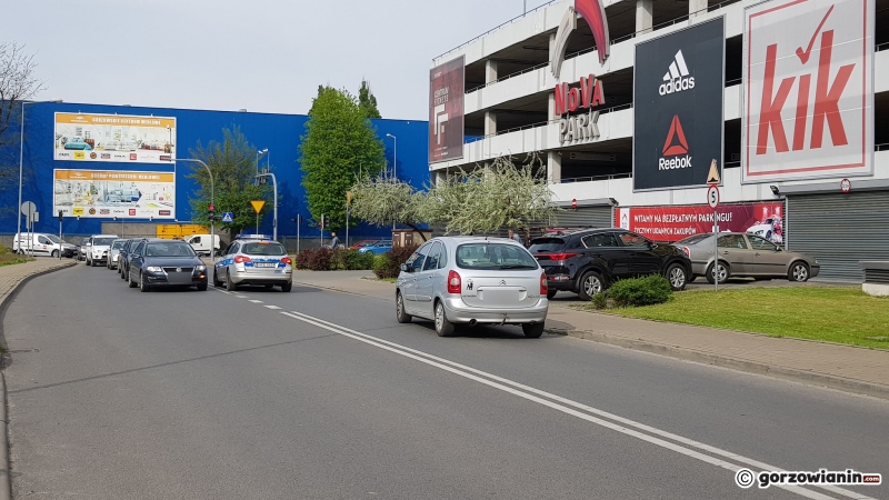 14/21 Sytuacja w galeriach handlowych