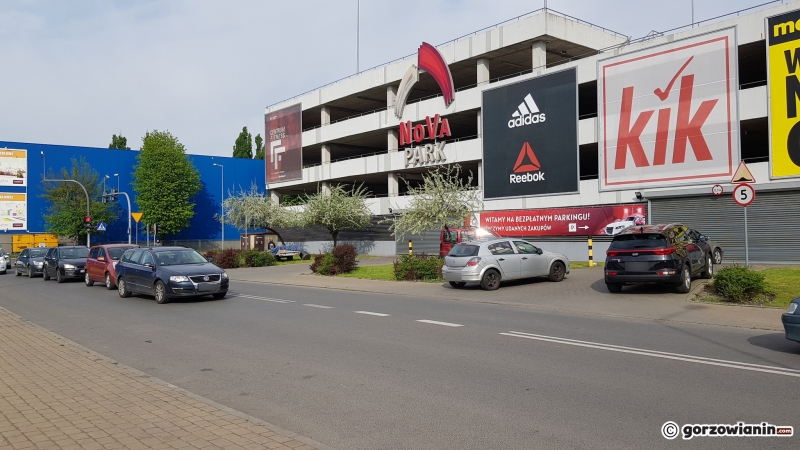 15/21 Sytuacja w galeriach handlowych