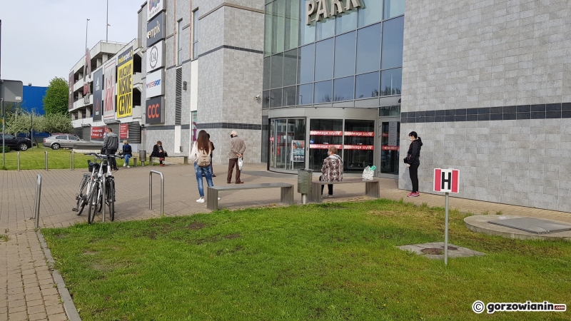 16/21 Sytuacja w galeriach handlowych