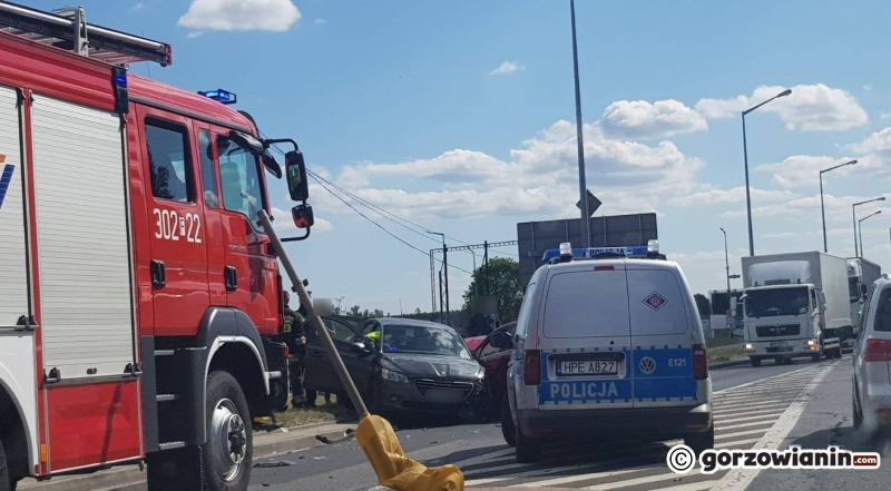 3/4 Zderzenie na zjeździe przy S3