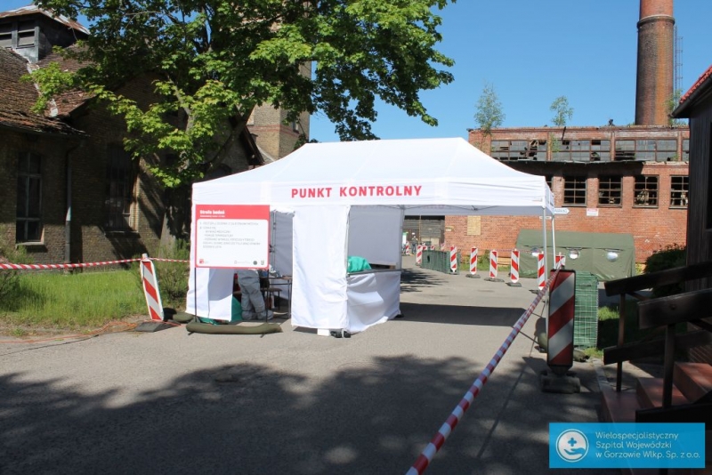 10/12 Punkt drive thru w szpitalu zakaźnym w Gorzowie