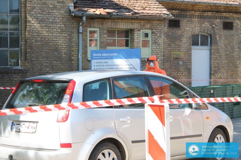 12/12 Punkt drive thru w szpitalu zakaźnym w Gorzowie