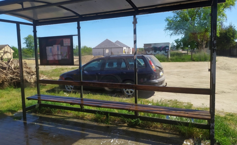 4/11 Czyszczenie wiat przystankowych na Zakanalu