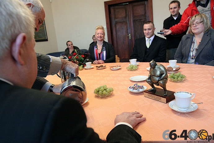 10/14 Prezydent na kawie z sumokami