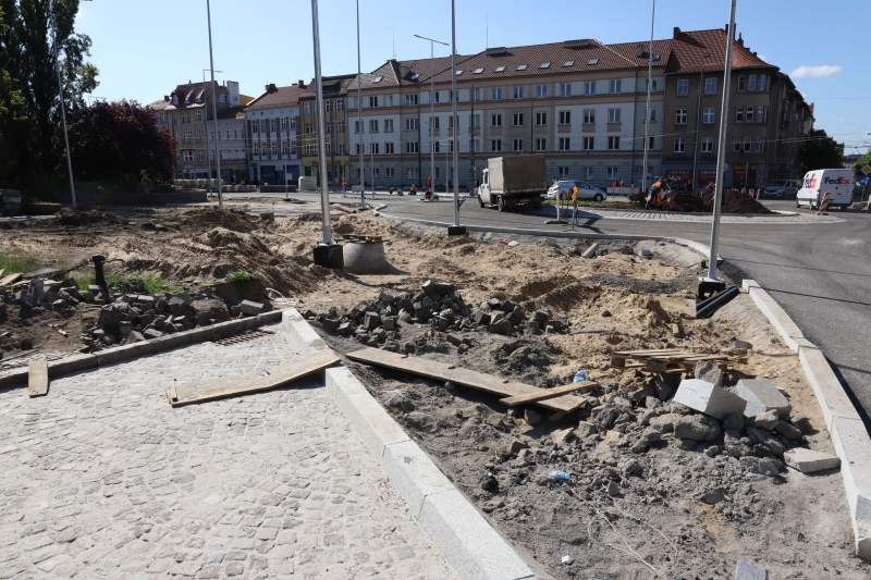 7/12 Postęp prac przy ul. Sikorskiego