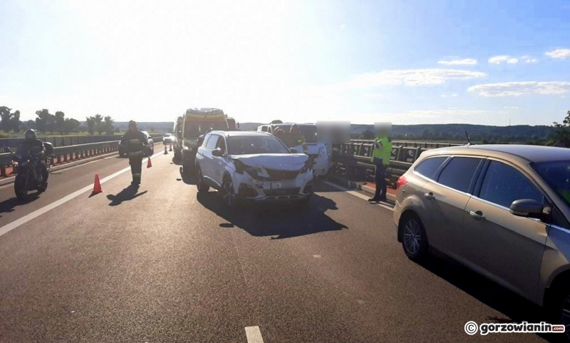 4/4 Zderzenie pięciu samochodów na S3