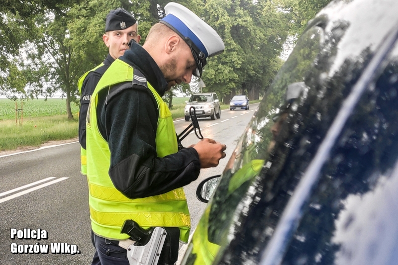 8/8 Policyjne działania 