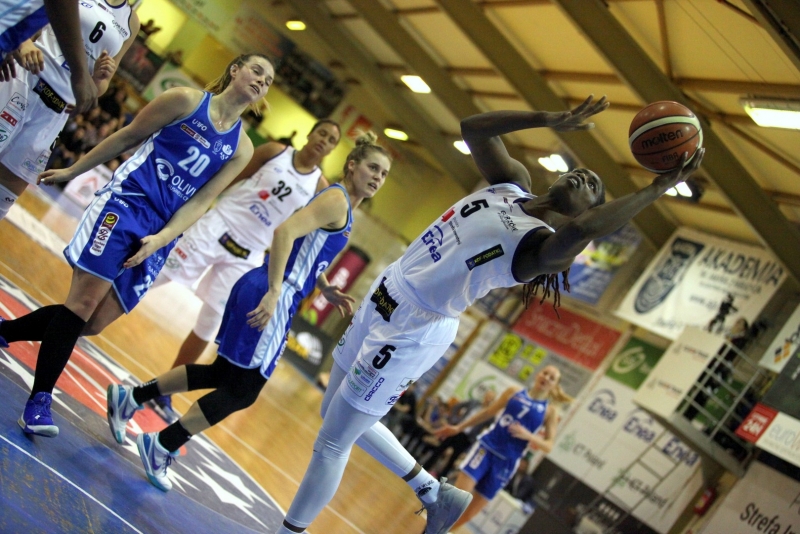 4/7 Cheridene Green w akcji