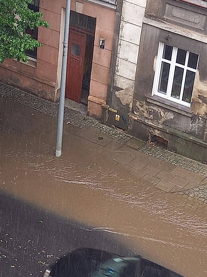 10/15 Piątkowa ulewa i gradobicie nad Gorzowem