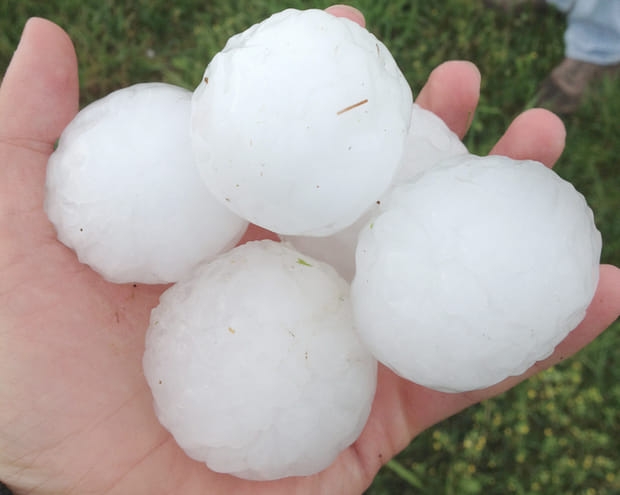 12/15 Piątkowa ulewa i gradobicie nad Gorzowem